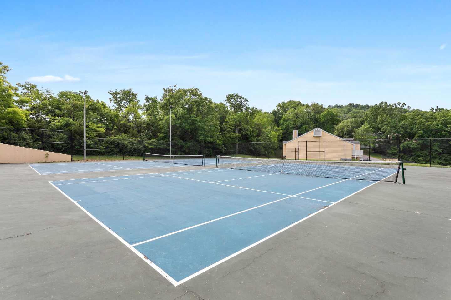 Brentwood Oaks Image 7