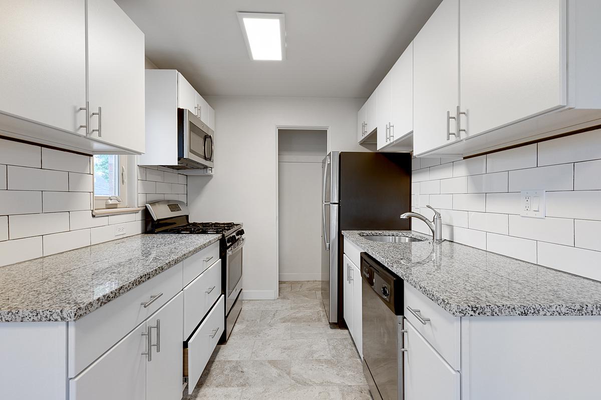 Harvey Allen Apartments Image 3