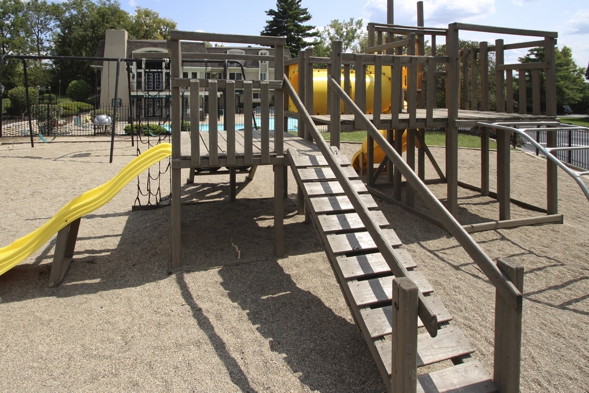 Village East Image 12