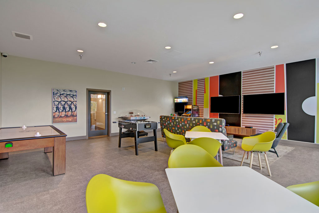 Echo Lake Apartments Image 36