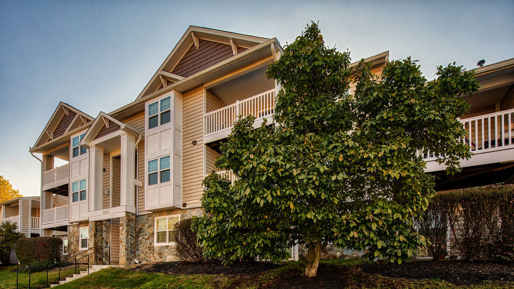 Barrington Luxury Apartment Homes Image 1