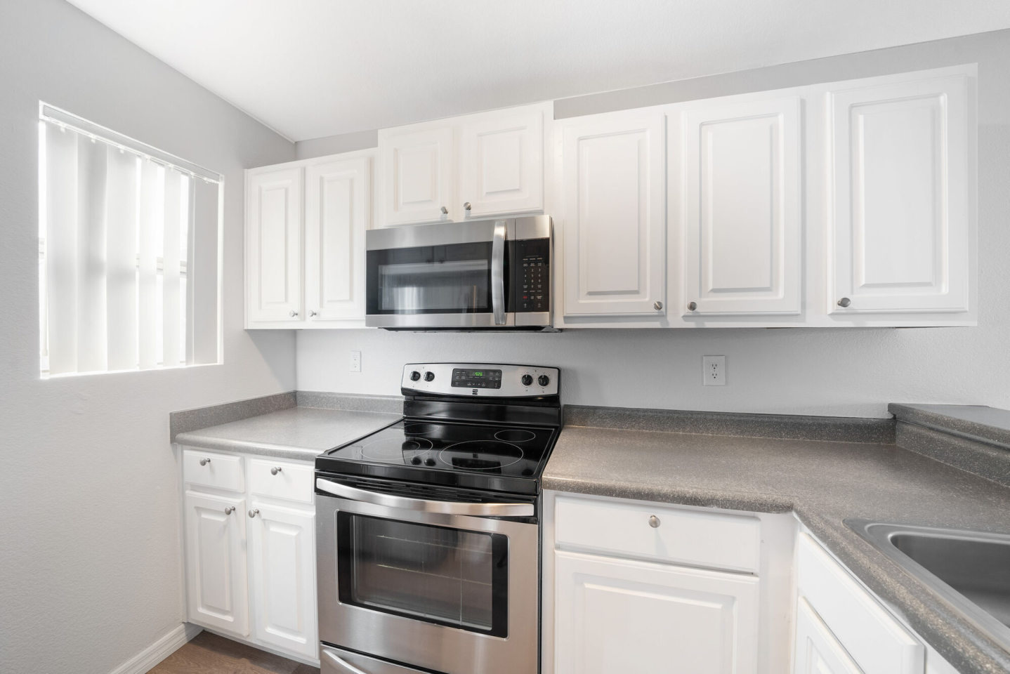 Bristle Pointe Image 4