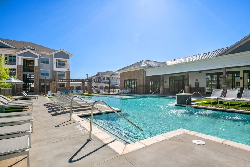 Coronado on Briarwood Image 2