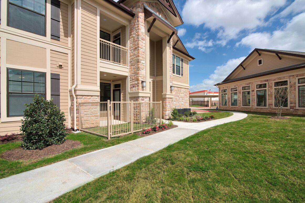 Seville at Clay Crossing Image 1