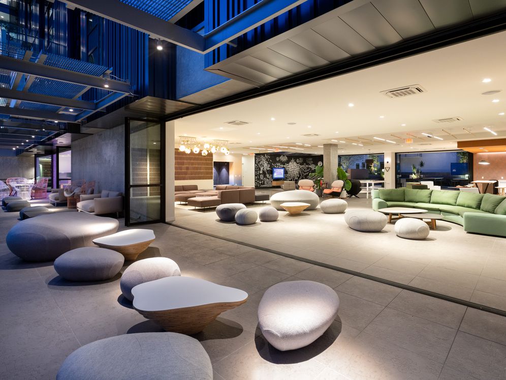 AVA Hollywood at La Pietra Place Image 22