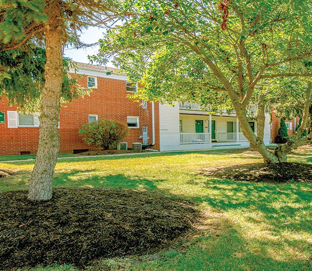 Woodmere Apartments Image 2