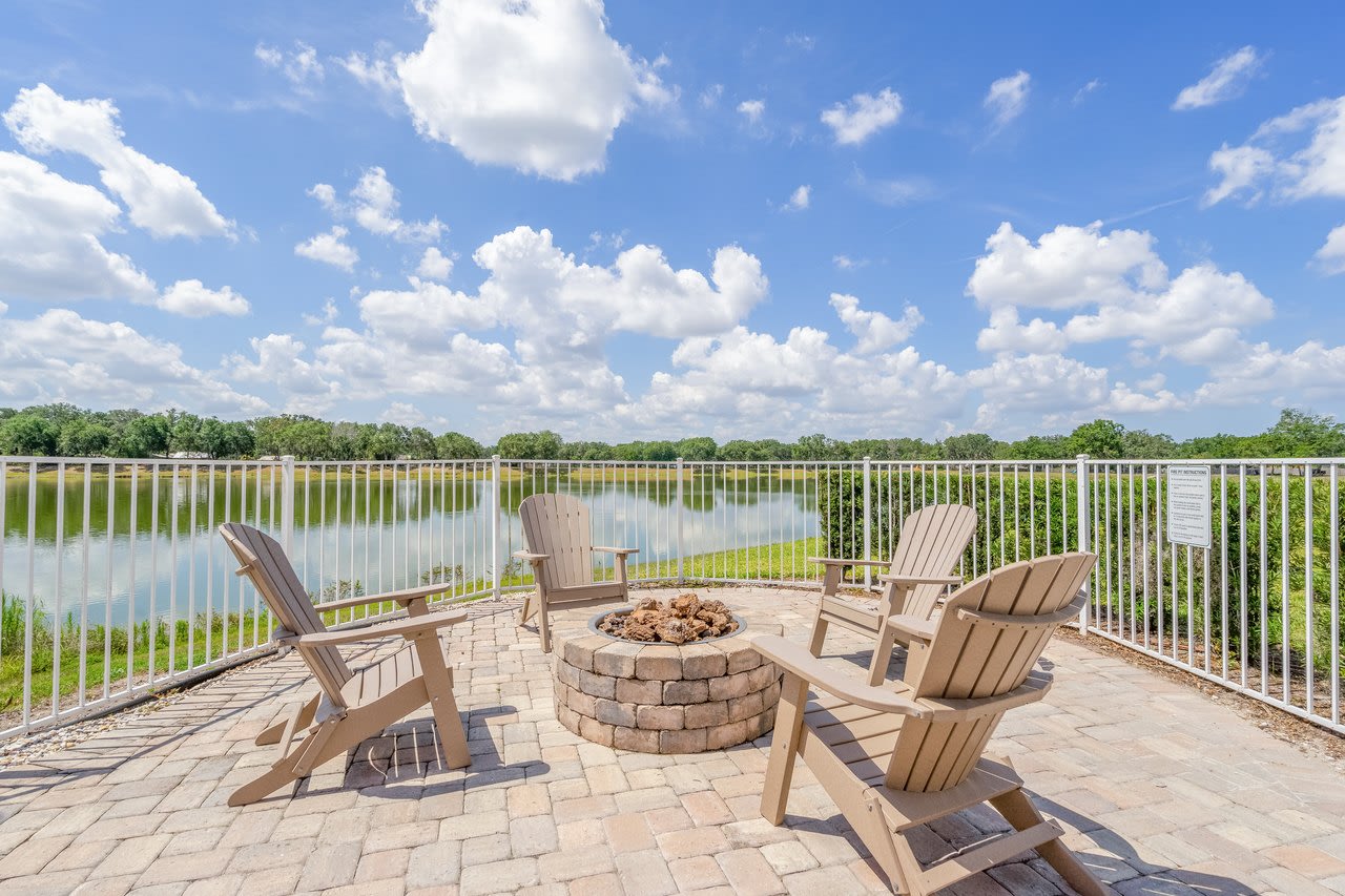 Century Lakehouse Image 10