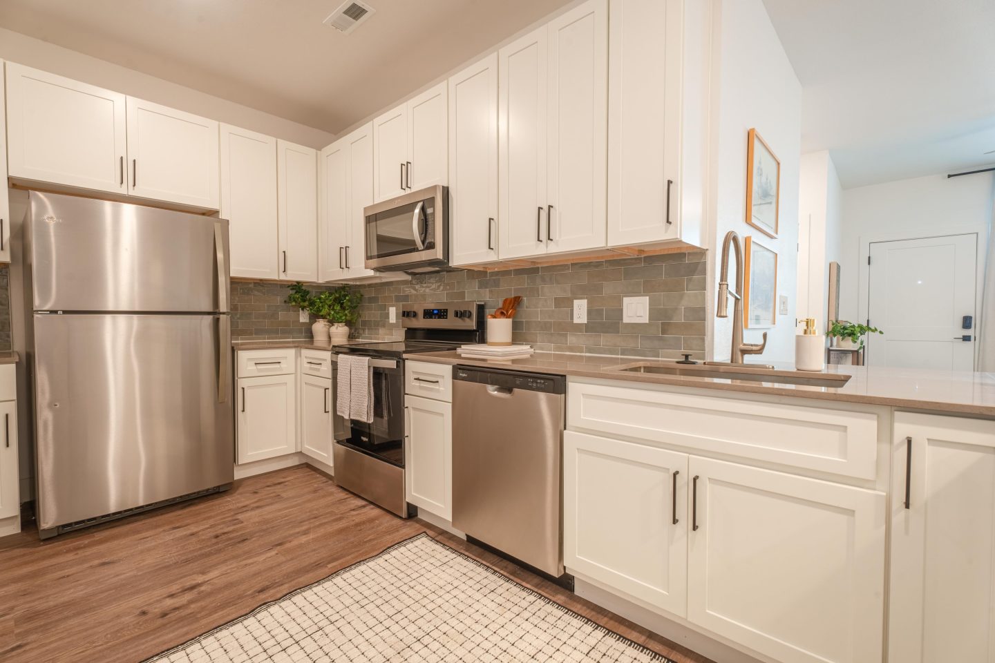 Maverick Modern Apartments Image 35