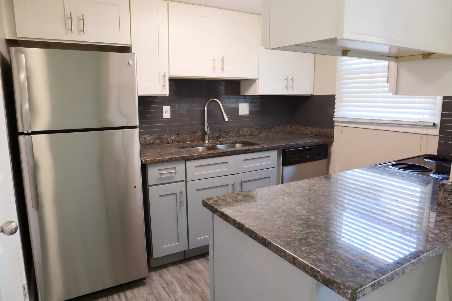 Creekwood Apartments Image 3