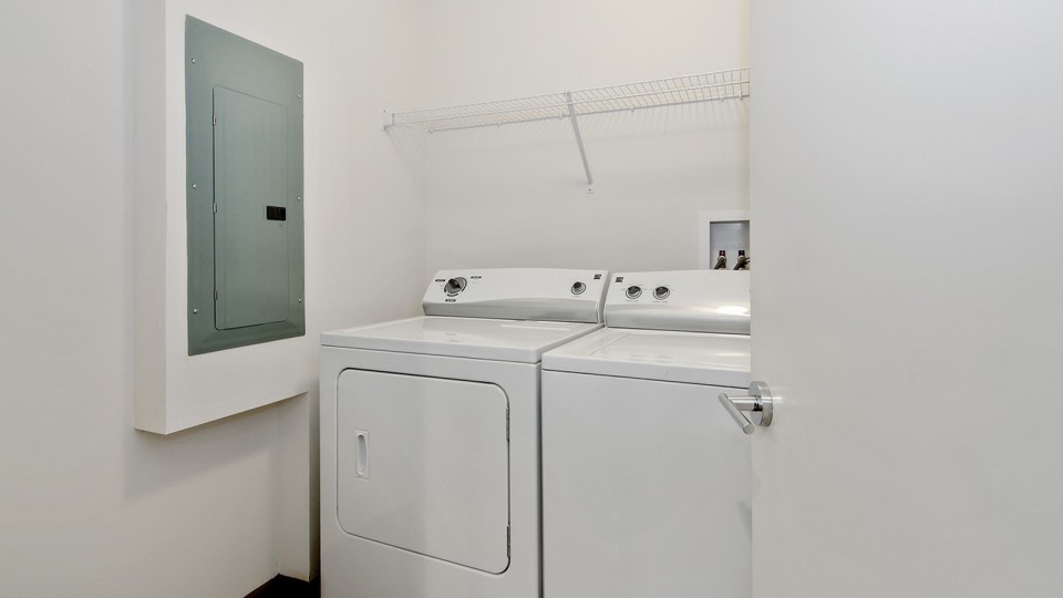 ReNew on Main Image 33