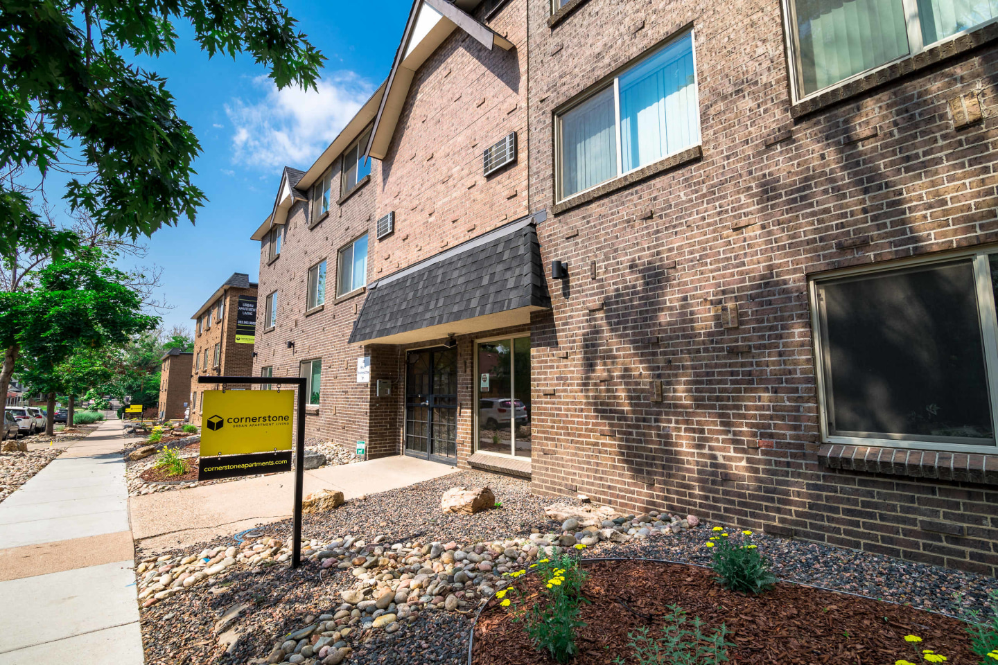 South Washington St Apts Image 11