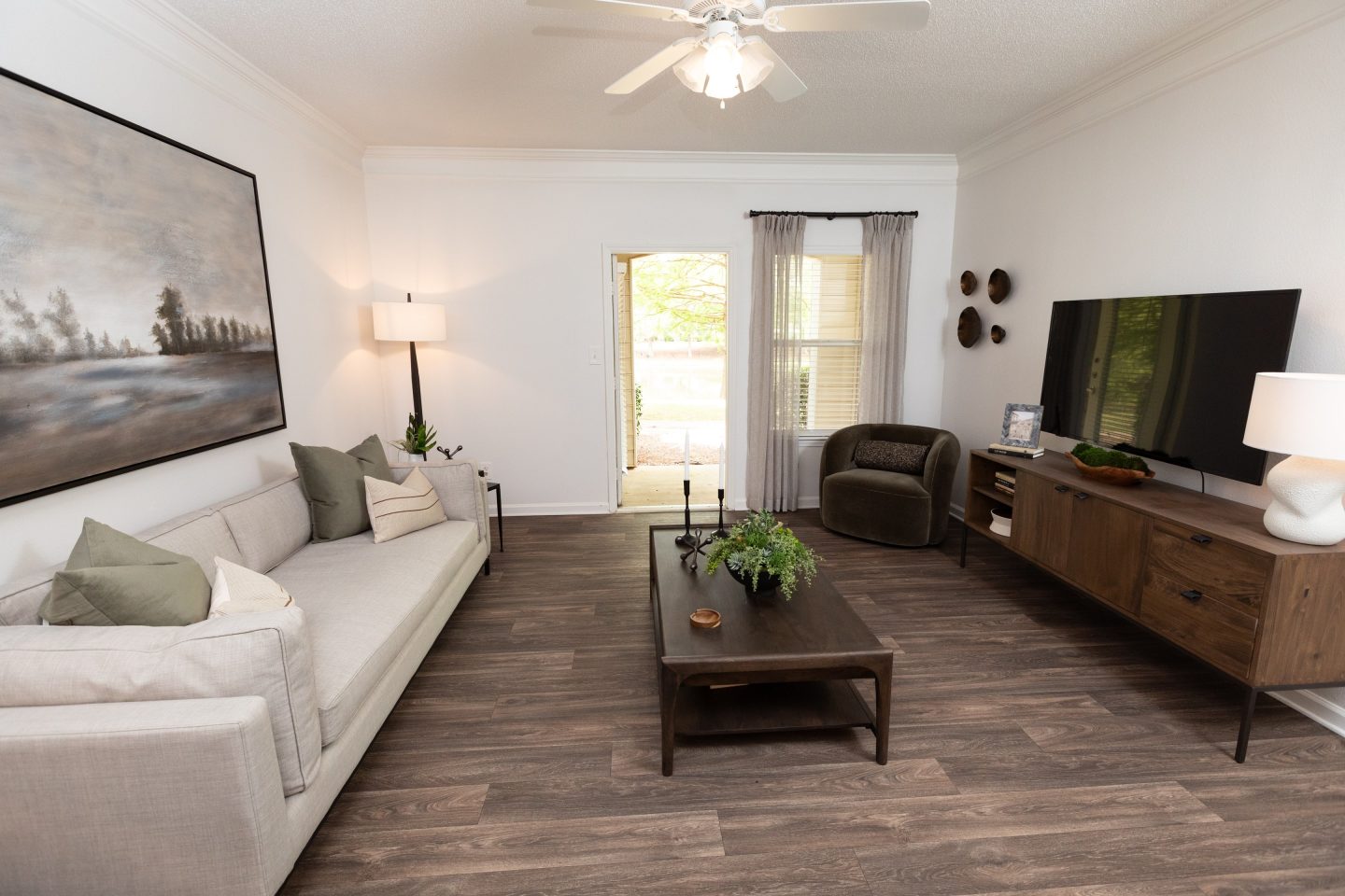 Lakeside Villas Image 11
