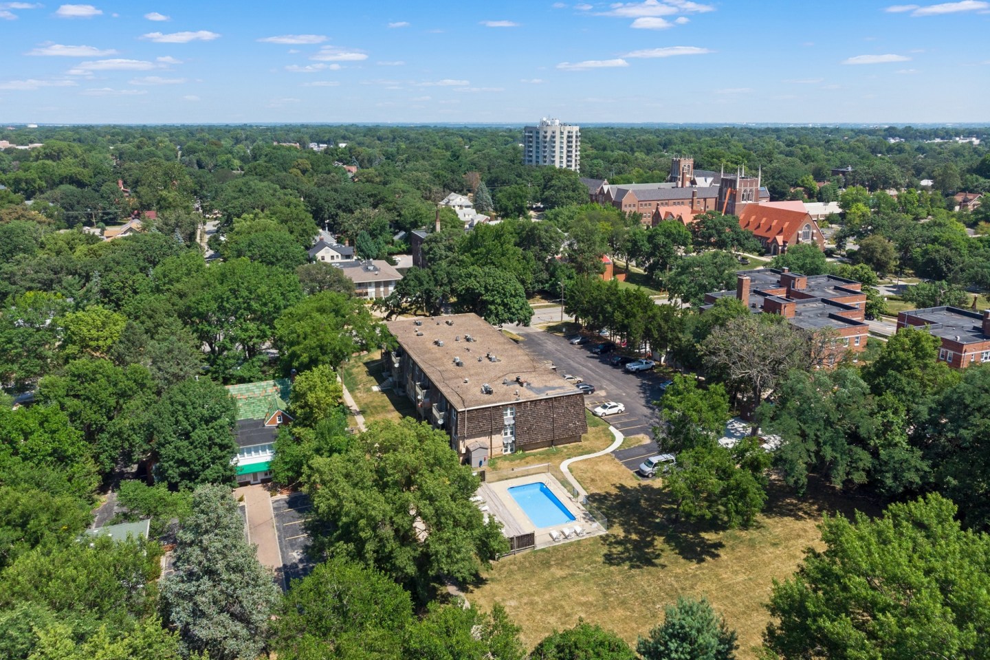 The 4220 Grand Apartments Image 12