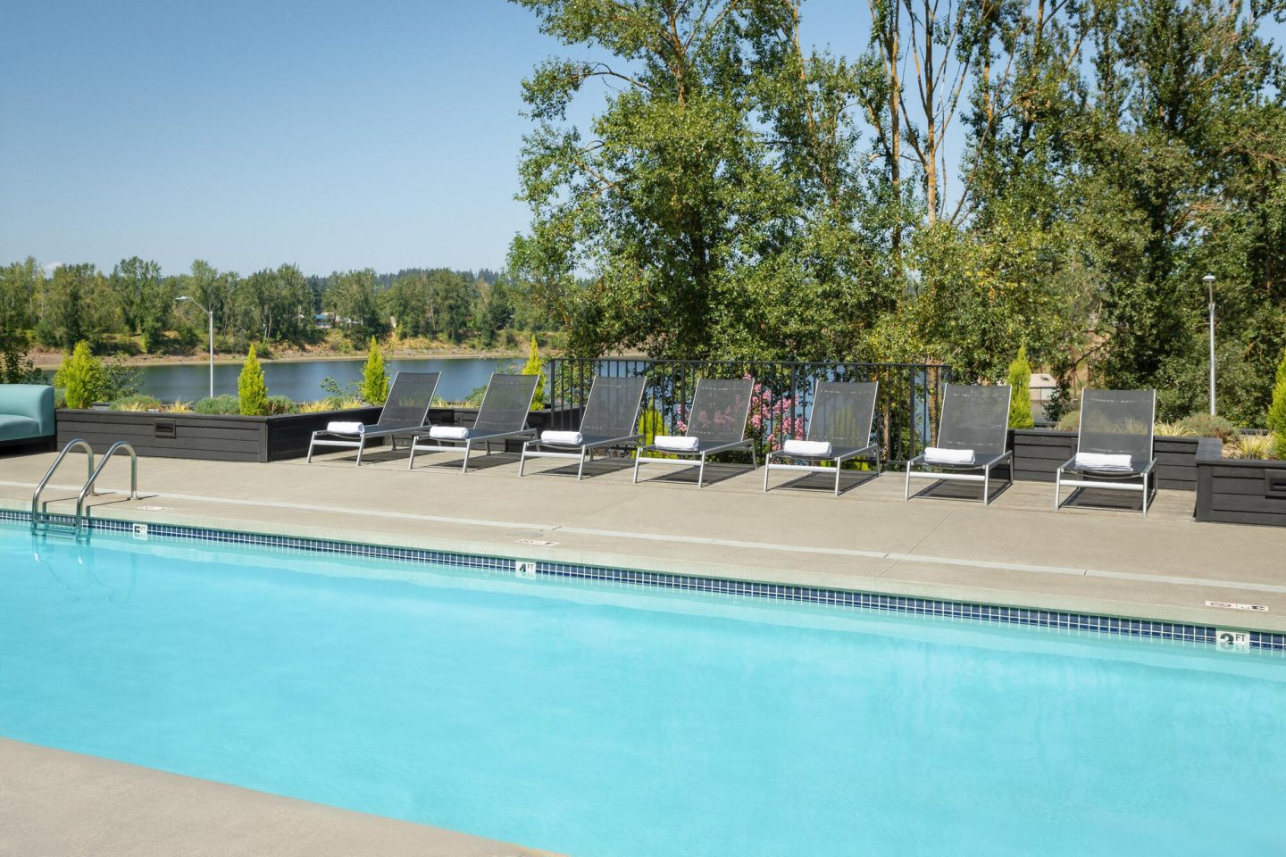 Edgewater at the Cove Image 18