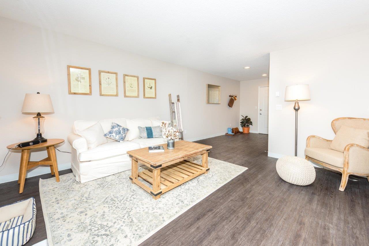 Townhomes with a View Image 9