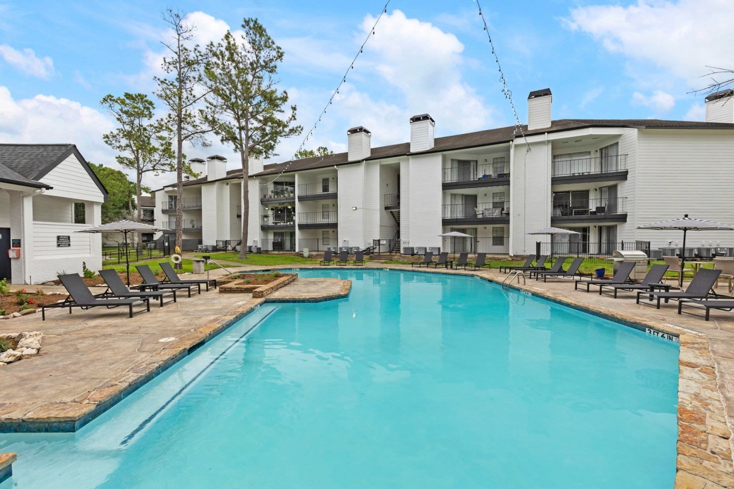 LXMI Westchase West Image 21