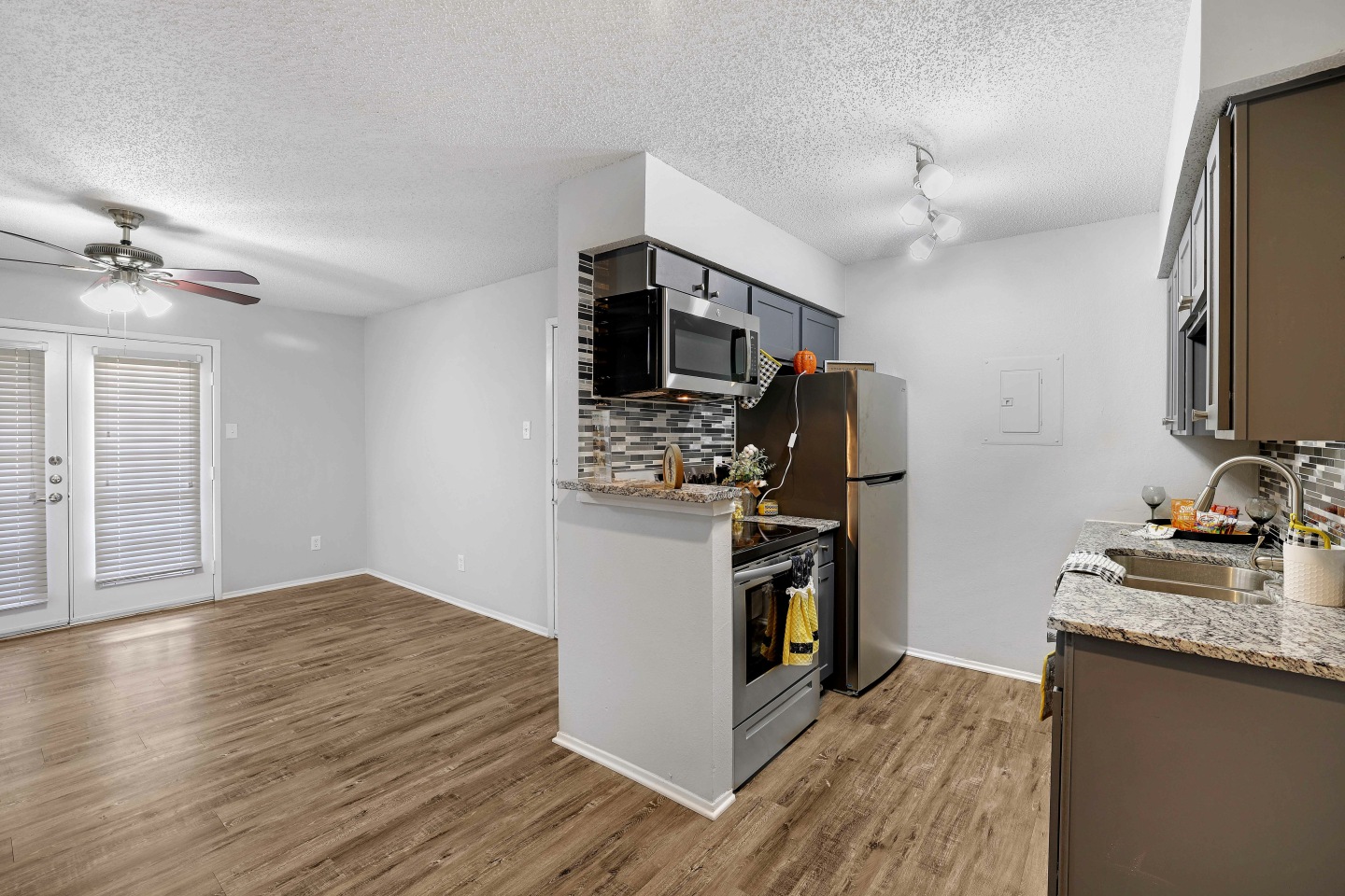 Marine Creek Apartments Image 5