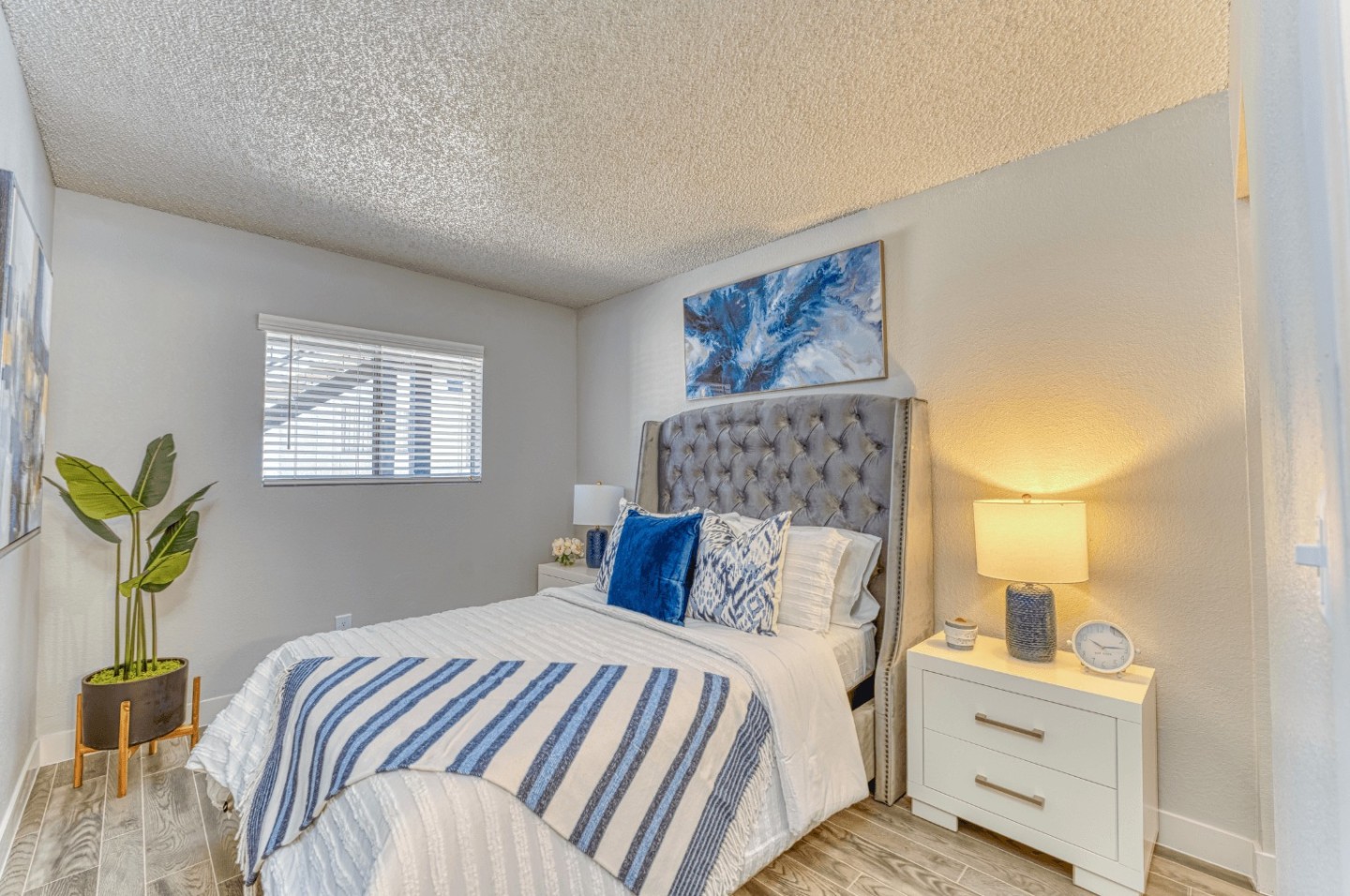Las Brisas Apartment Homes Image 9