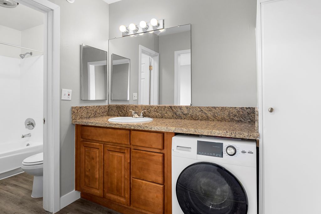 Riverside Apartments Image 15