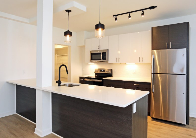 227 Krams Avenue Apartments Image 4