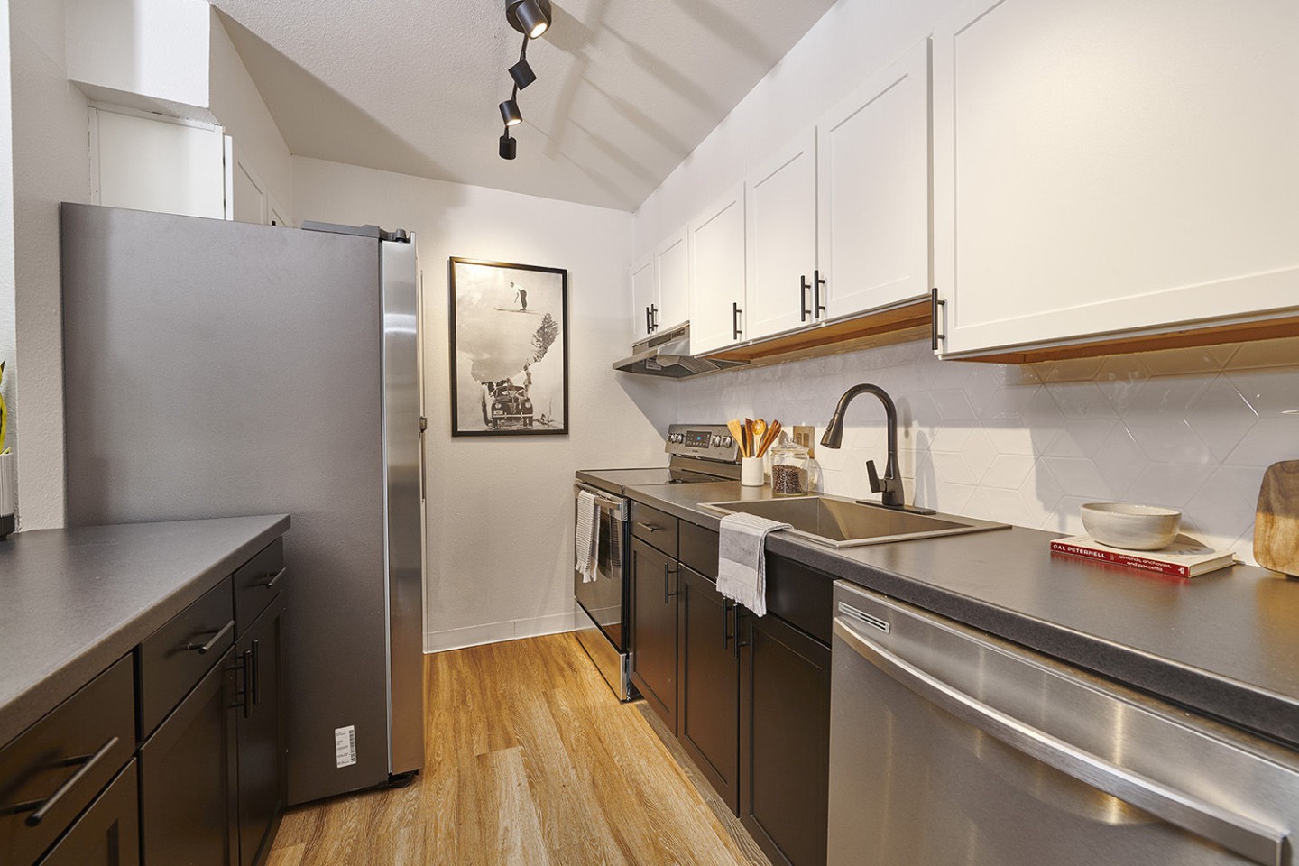 Lowry Heights Image 12