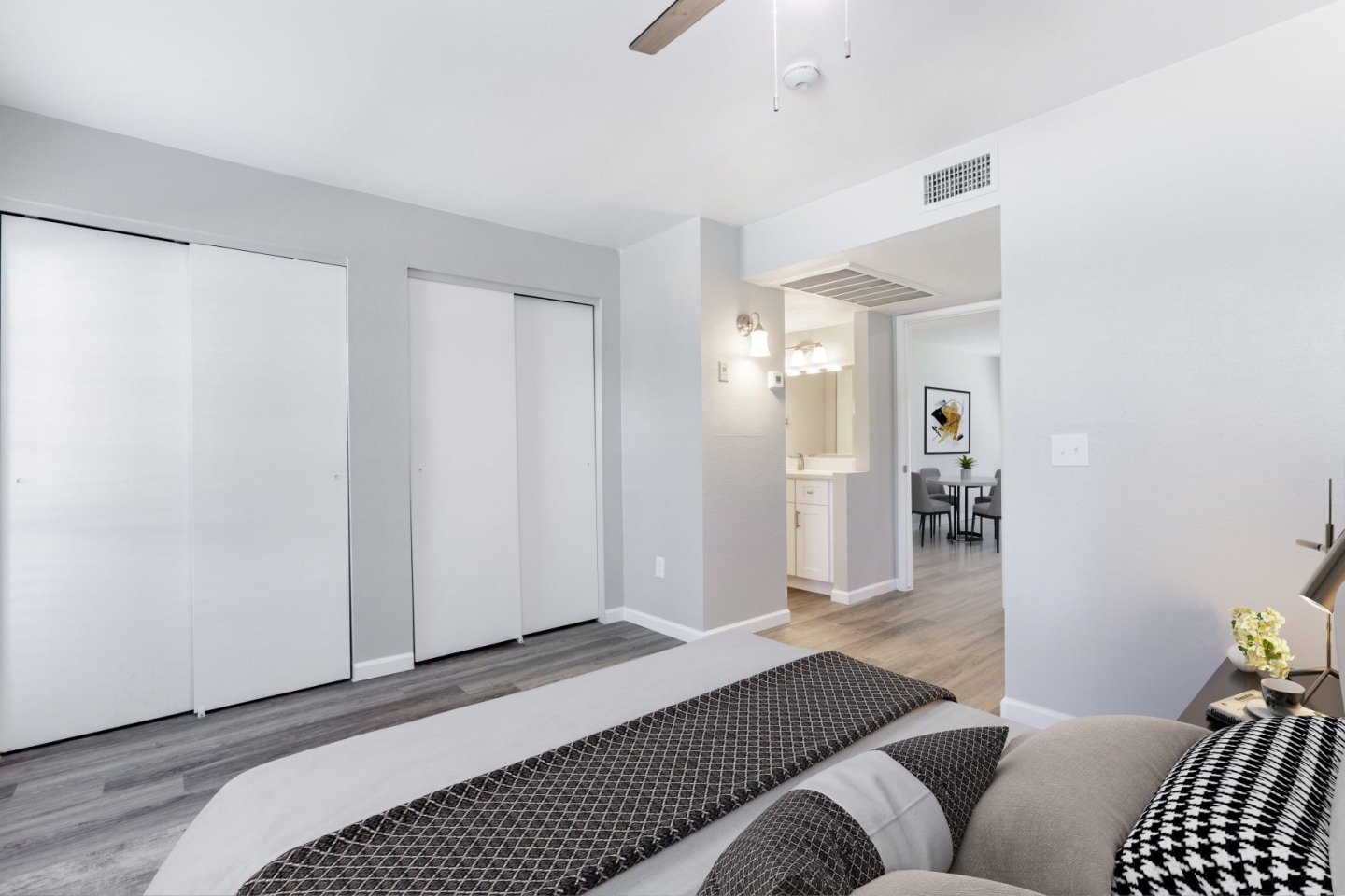 Promontory Apartment Homes Image 4