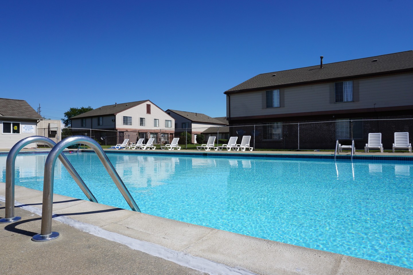 Farmbrooke Manor Apartments Image 10