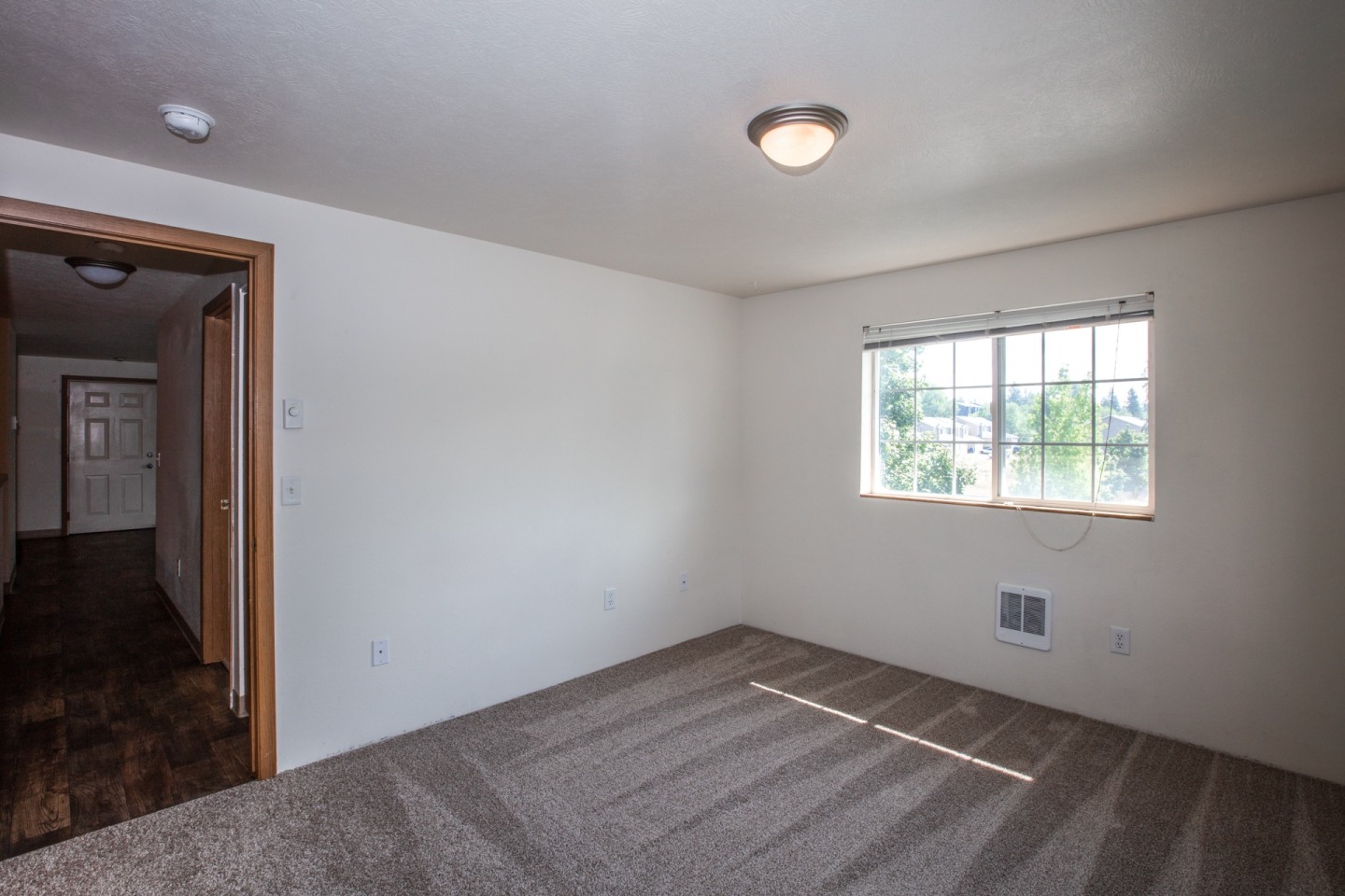 Farr Court Apartments Image 8