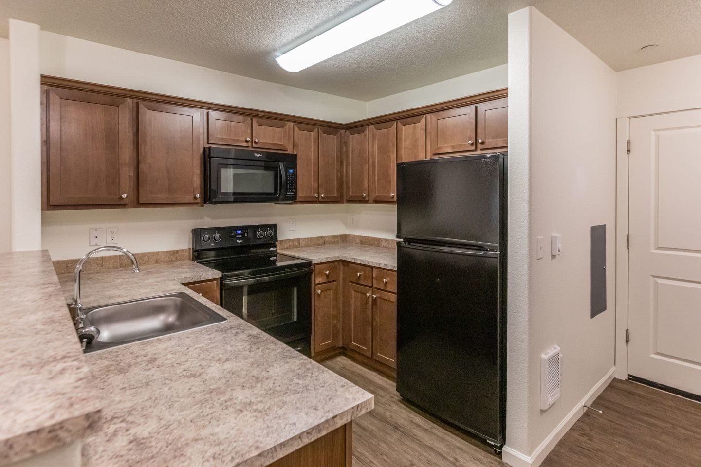Fairview Court Townhomes Image 10
