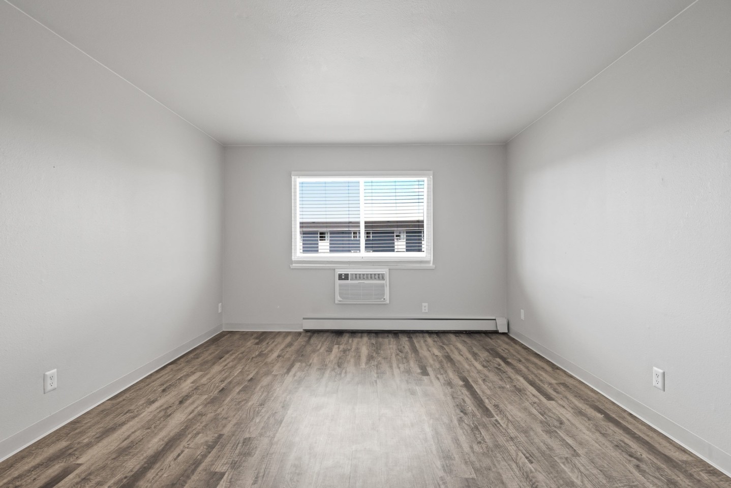 Tiburon Apartments Image 18