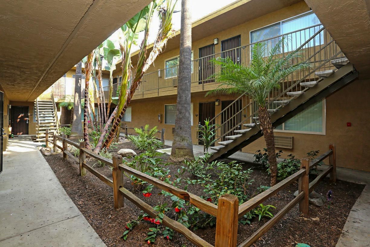 Carlton Heights Villas Image 1