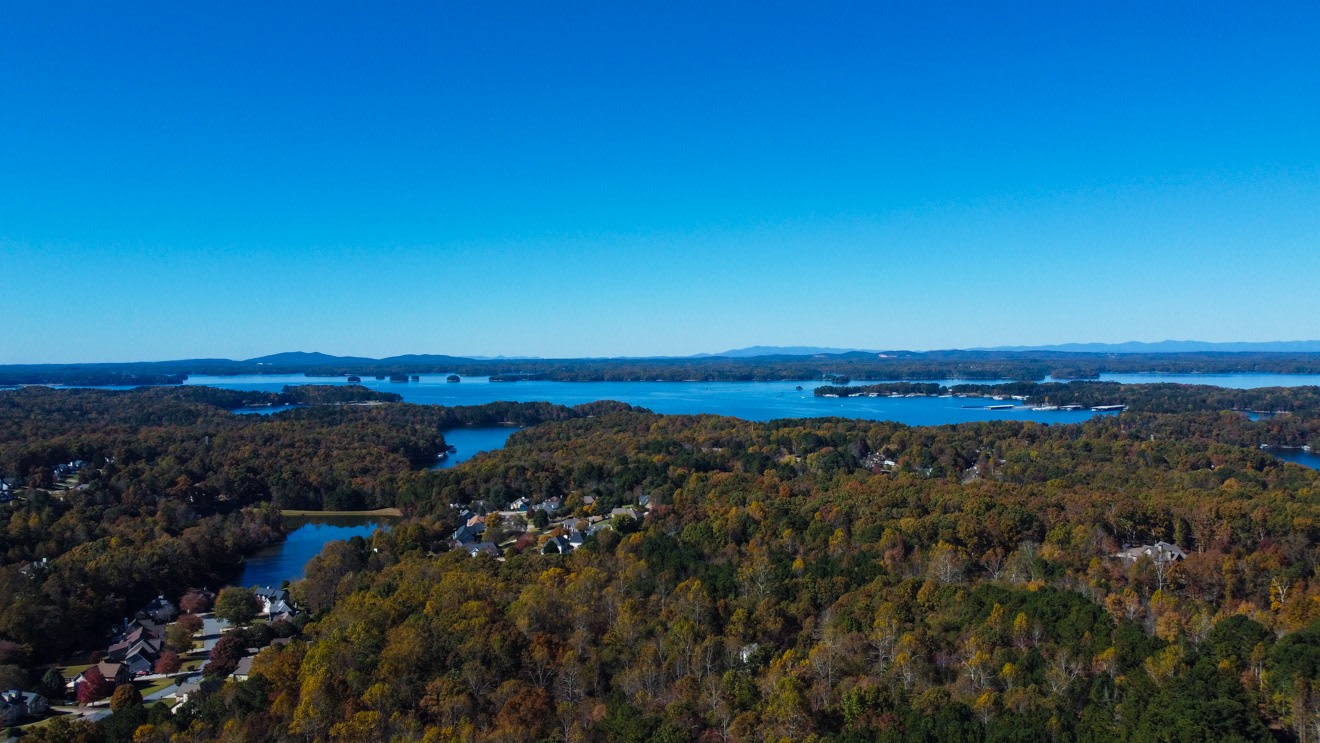Beacon Lake Lanier Image 21