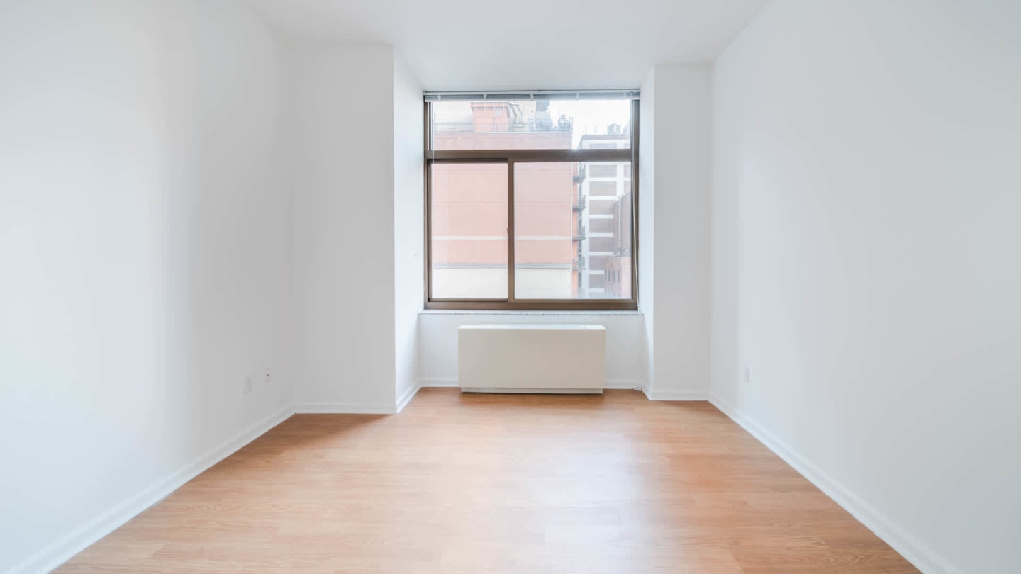 300 East 39th Image 37
