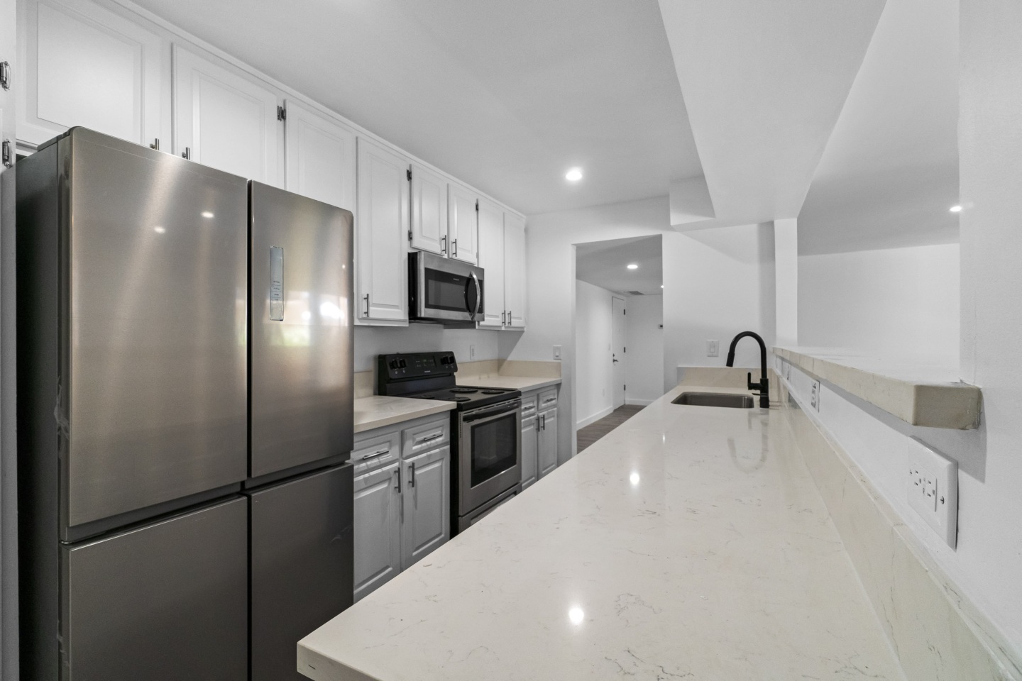600 Olive Image 14