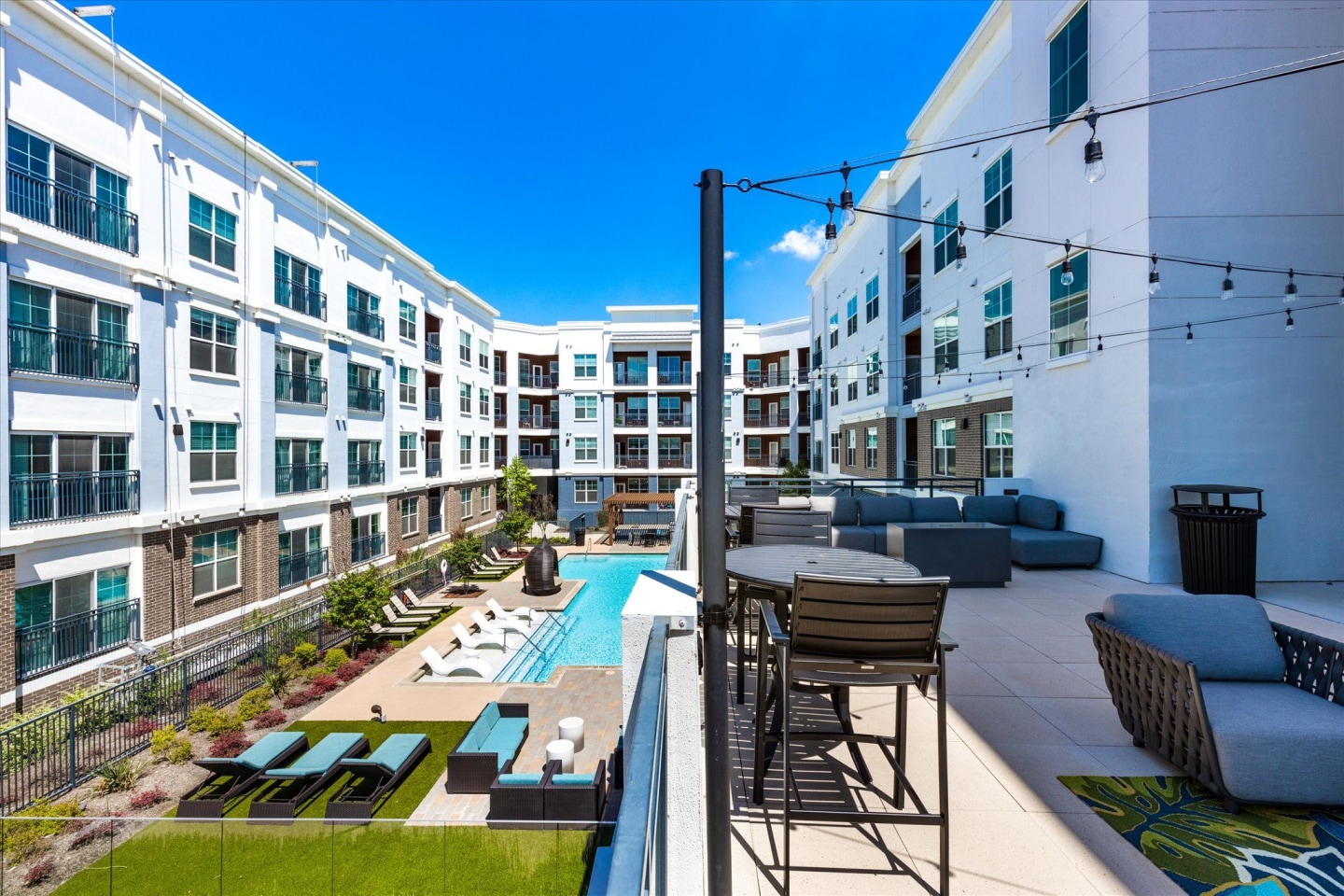 Shoreview Flats Image 37