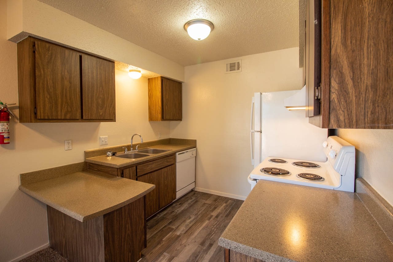 Plaza Square Apartments Image 20