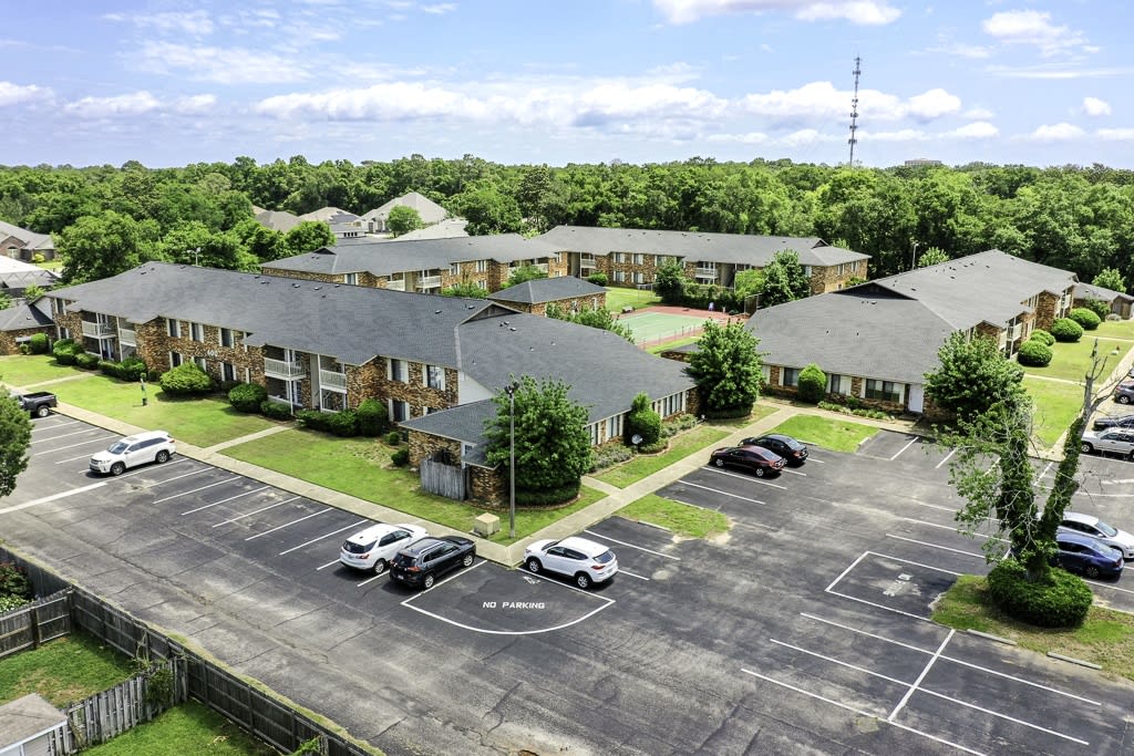 Briarwood Condominiums Image 25