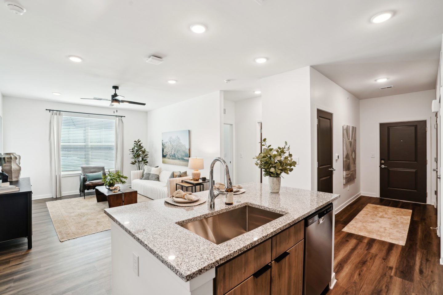 The Pullman Luxury Apartment Homes Image 114