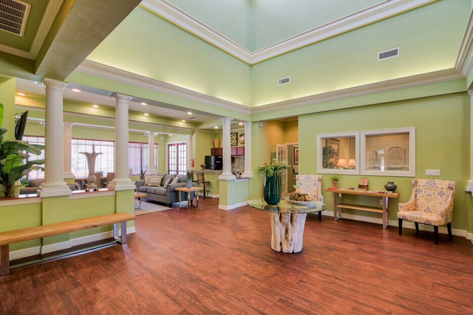 Lake Forest Image 9
