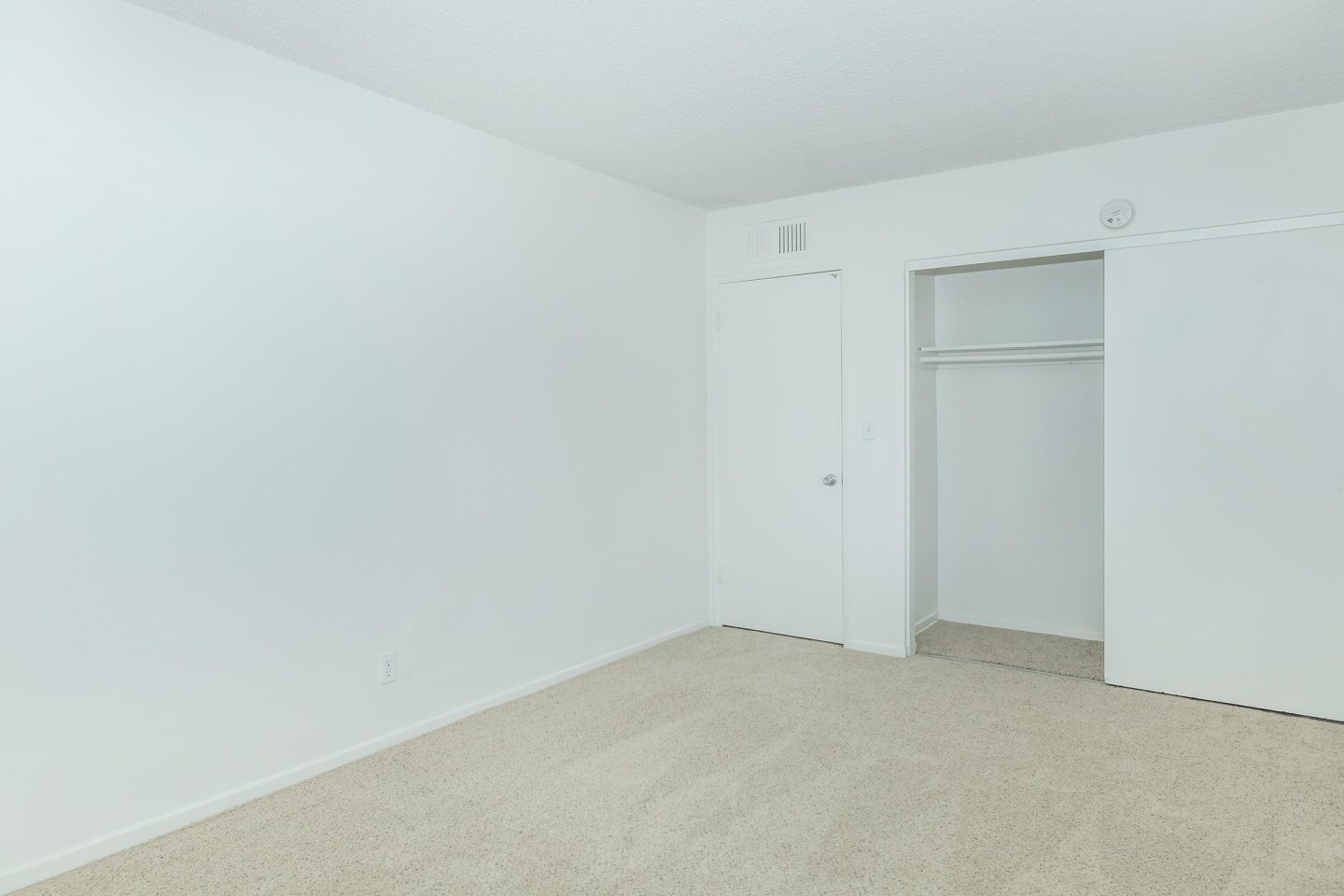 Buena La Vista Apartment Homes Image 20