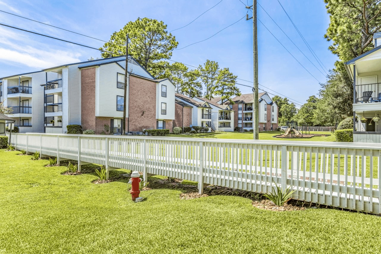 Brandon Oaks Apartments Image 15