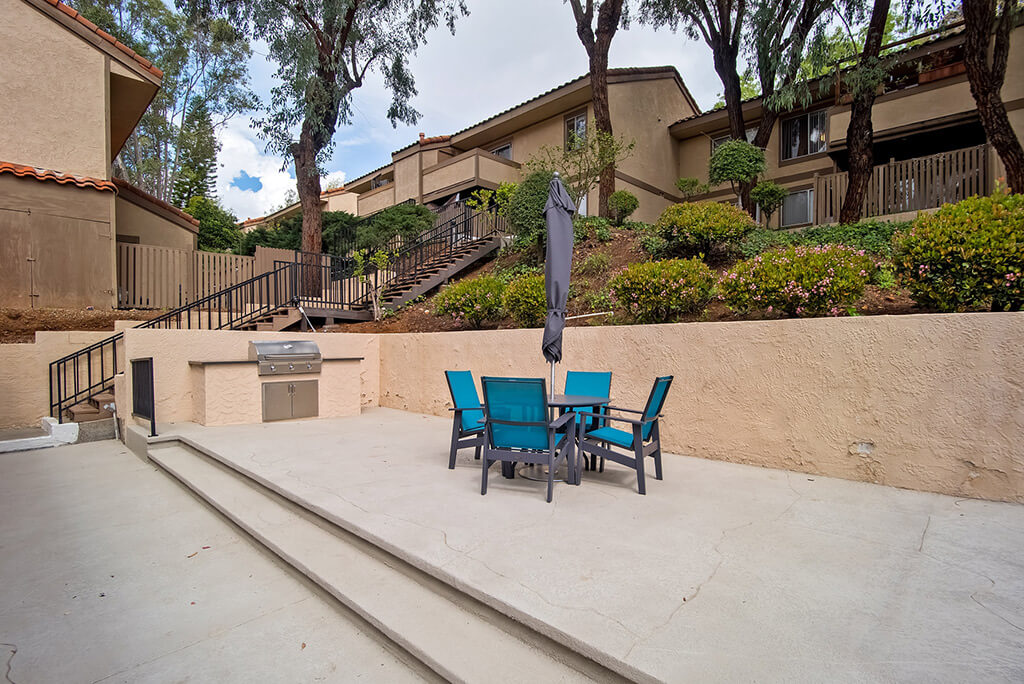 St. Charles Oaks Apartments Image 1