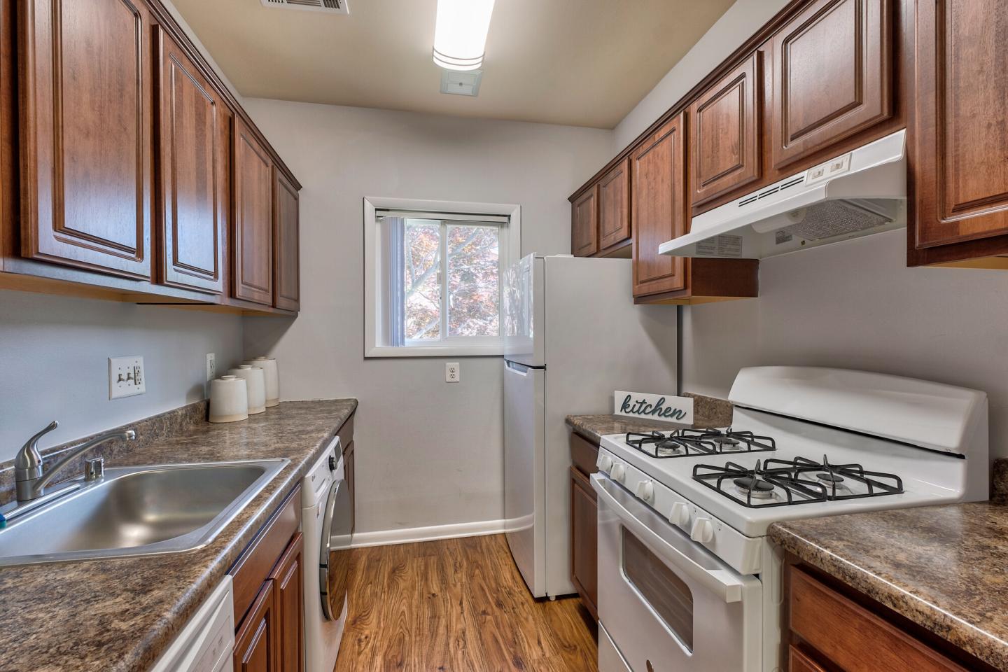 Heather Hills Apartments Image 9
