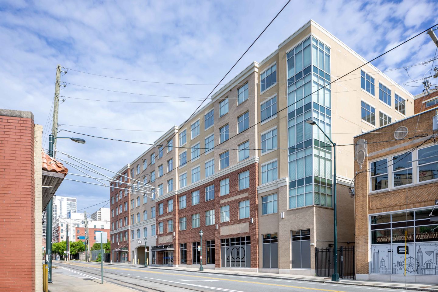 Student Housing - 200 Edgewood Image 7