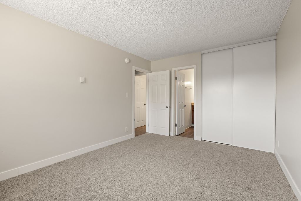 Parthenia Terrace Apartments Image 6