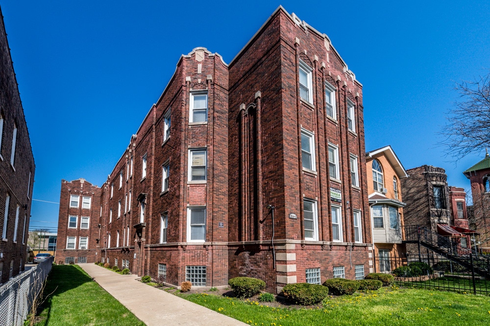 7812 S Emerald Ave Image 1