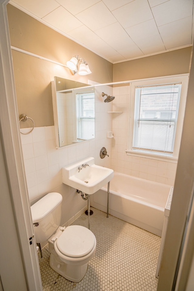 1319 Grand Ave Image 11
