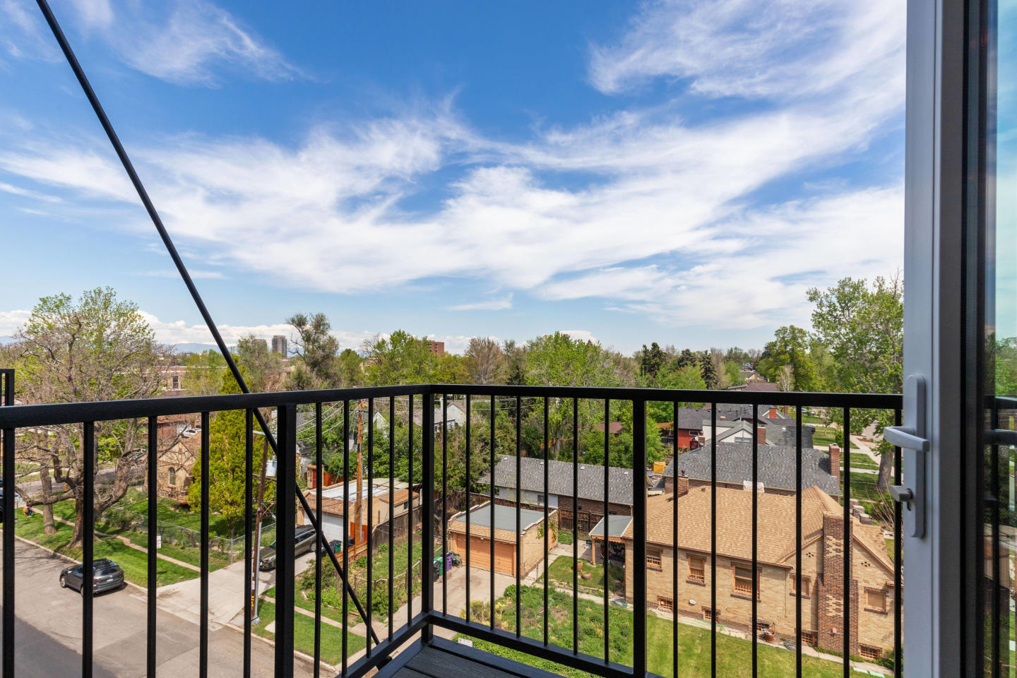 Frameline Apartments Image 11