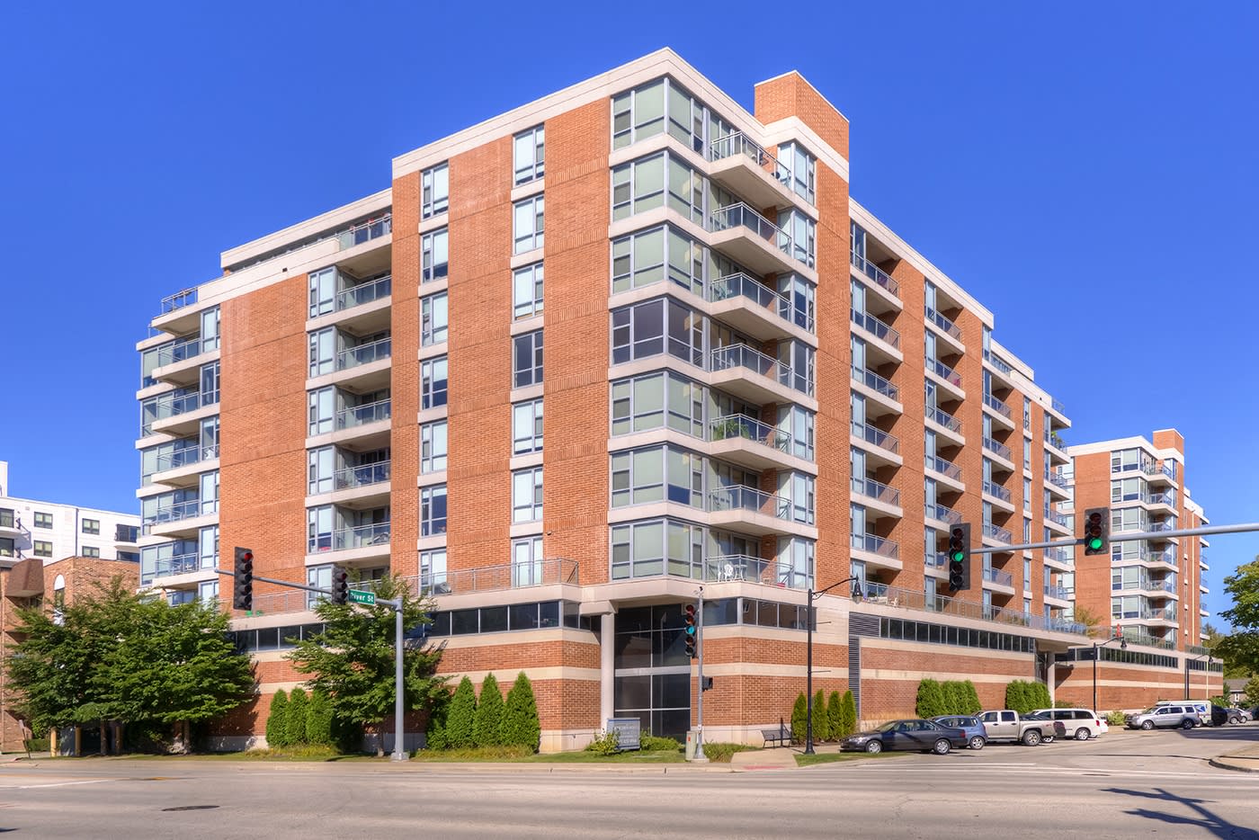 Kingston Pointe Apartments Image 1