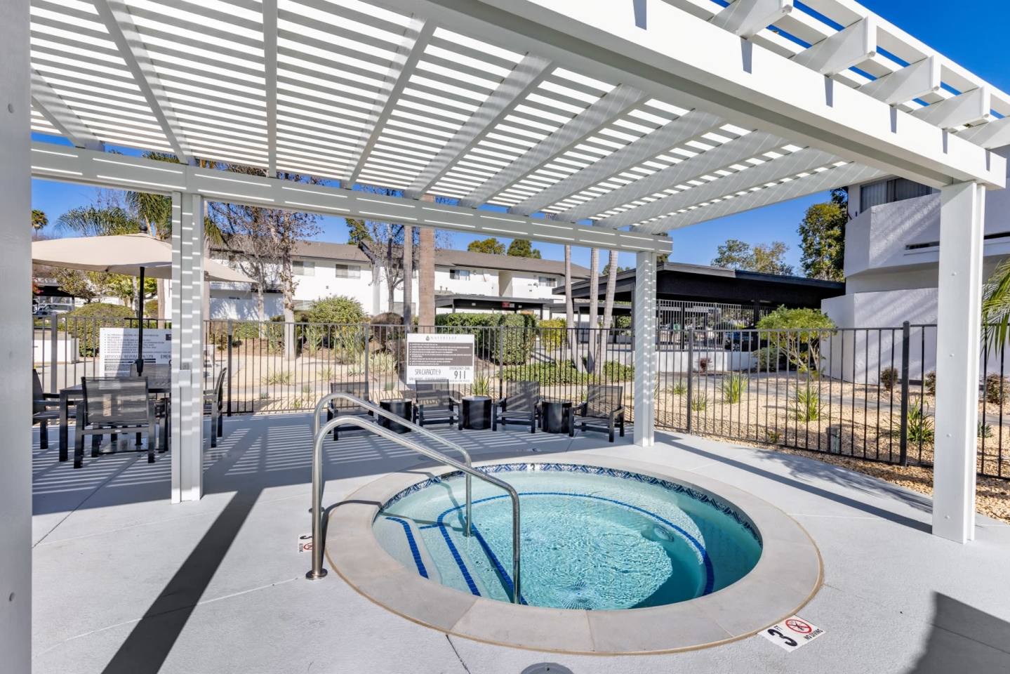 Vista Waterleaf Apartments Image 2